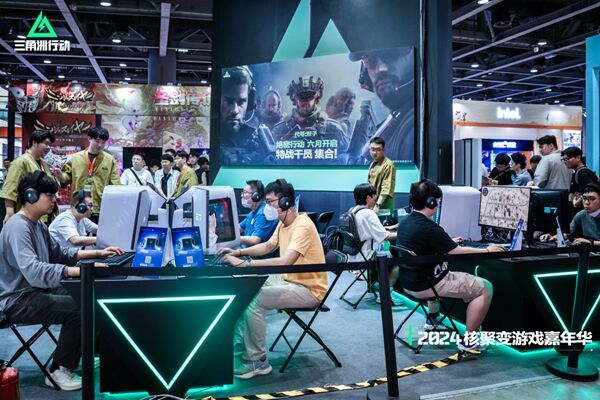 乔在内的潜 乔在内的潜