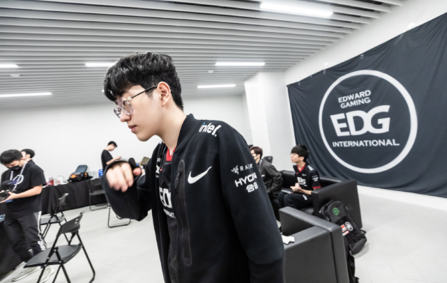 系带来更多 系带来更多